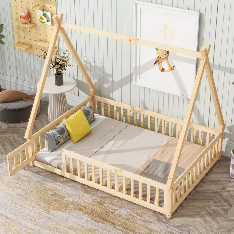 Letto a pavimento completo a forma di tenda con sponde, porta, beige