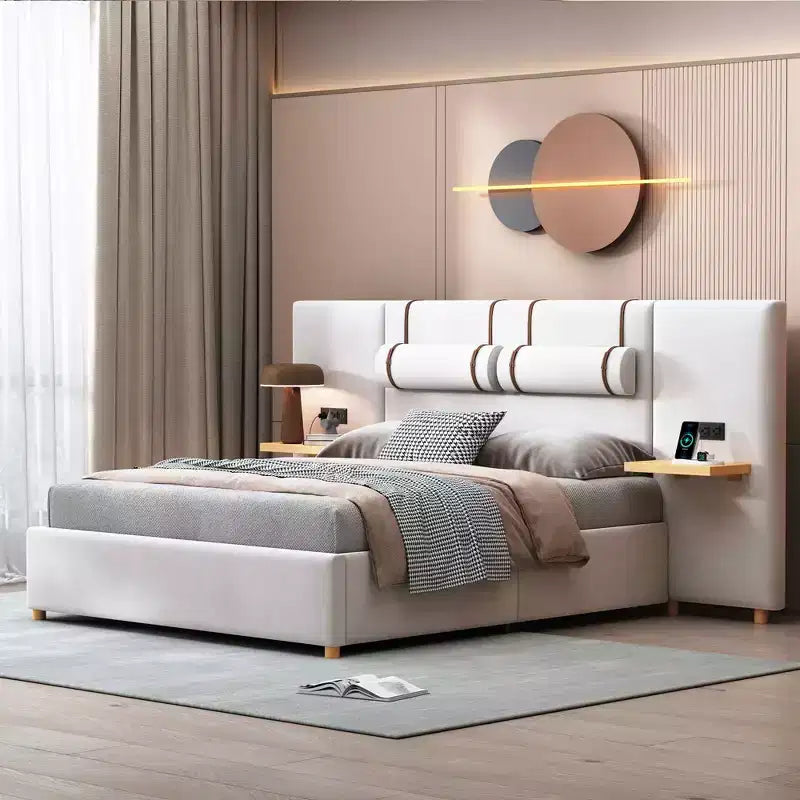 Letto a piattaforma imbottito queen size, due prese e porte di ricarica USB su entrambi i lati, due cuscini comodino, ripiani portaoggetti, velluto, beige