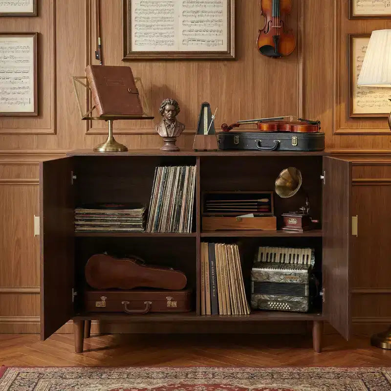 39.4 Credenza in Legno Stile Vintage, Mobile Contenitore Color Noce con Ante Decorative a Gradiente, Versatile per Soggiorno e Sala da Pranzo