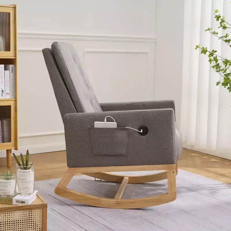 Poltrona dondolo moderna con porta USB e tasca laterale, sedia a dondolo rivestita in ecopelle per soggiorno e balcone